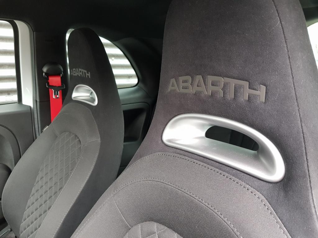 Abarth 500 1.4 t-jet abarth 595 - 145 pk