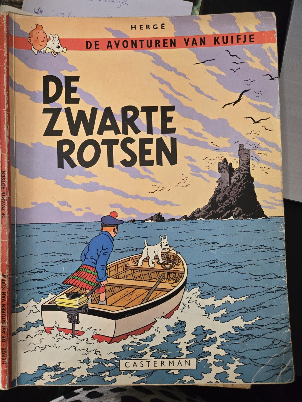 11 Stuks Kuifje stripalbums. In gelezen staat
