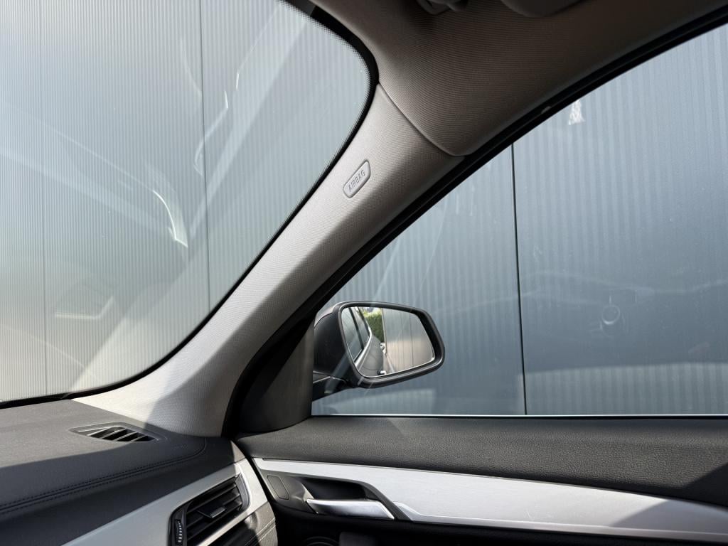 BMW X1 sdrive20i automaat high executive