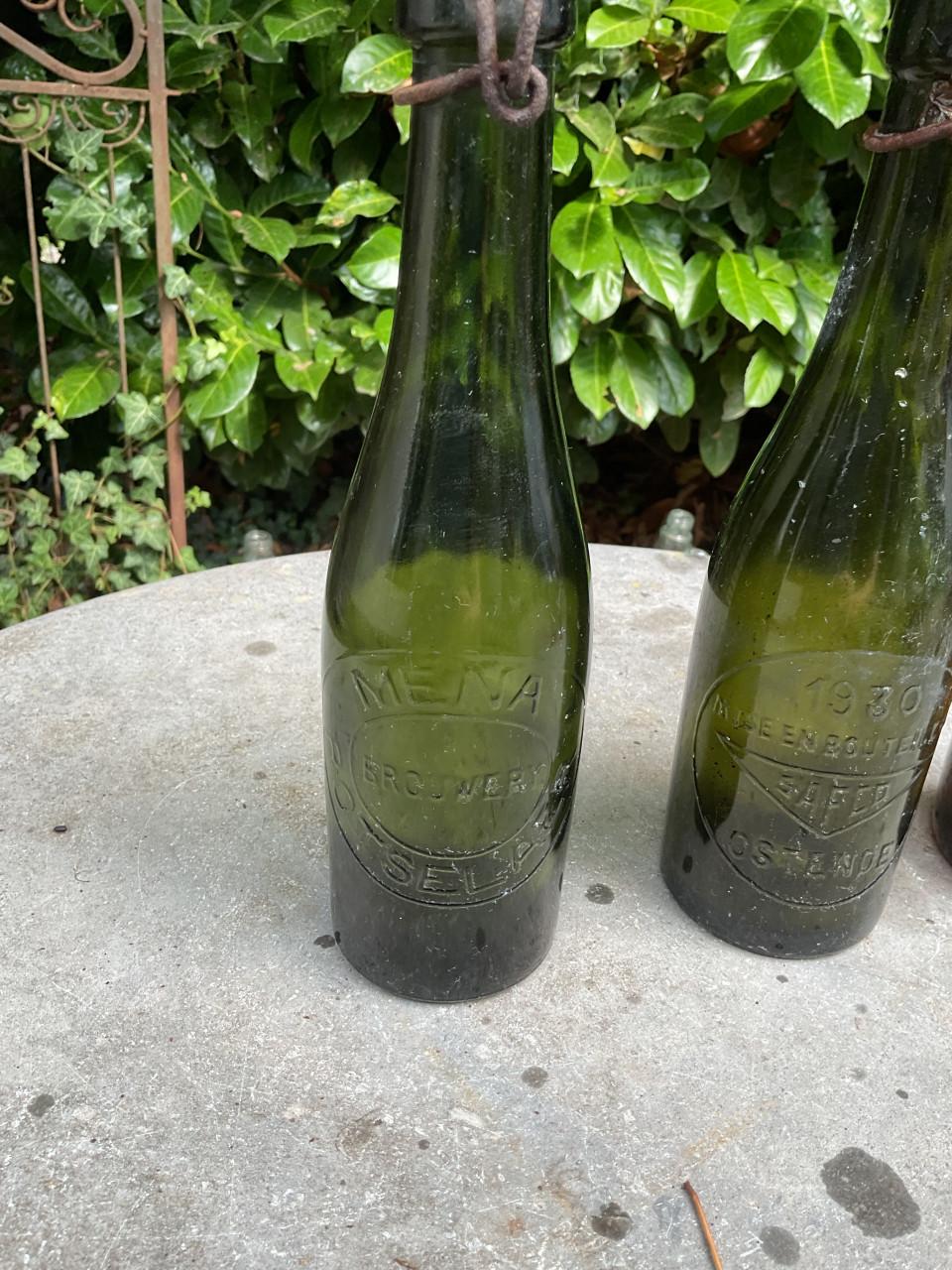 Antieke bierflesjes