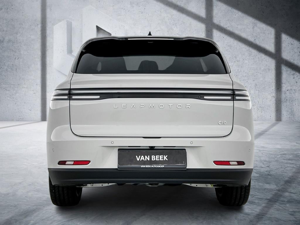 Leapmotor C10 design reev (hybrid) 28.4 kwh | black interieur | stoel-koeli
