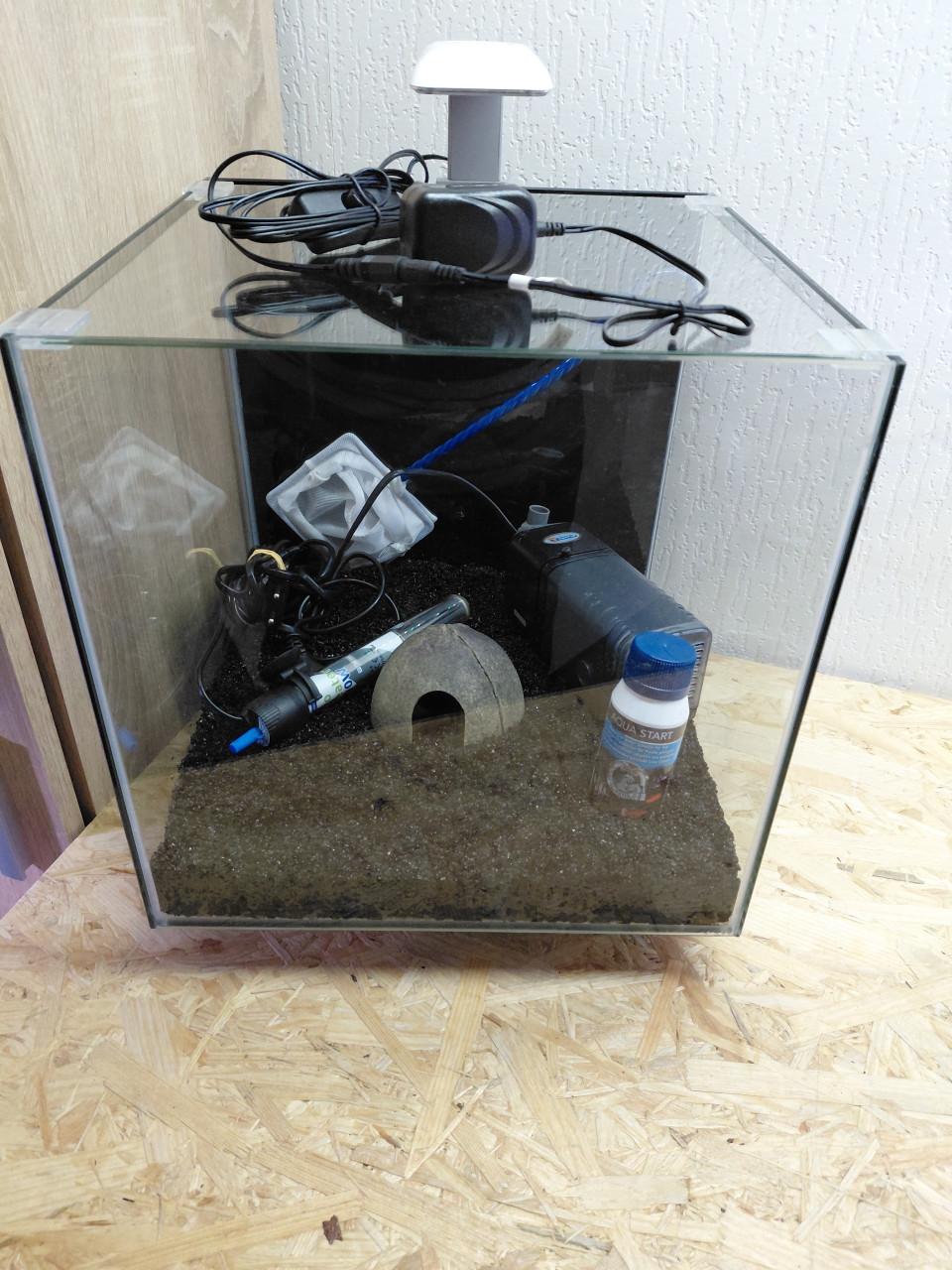 Mooi nano aquarium nieuwstaat