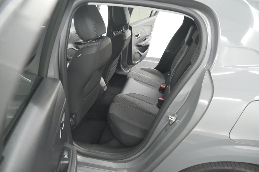 Peugeot 208 puretech 100 allure | apple carplay | parkeersensoren | climate