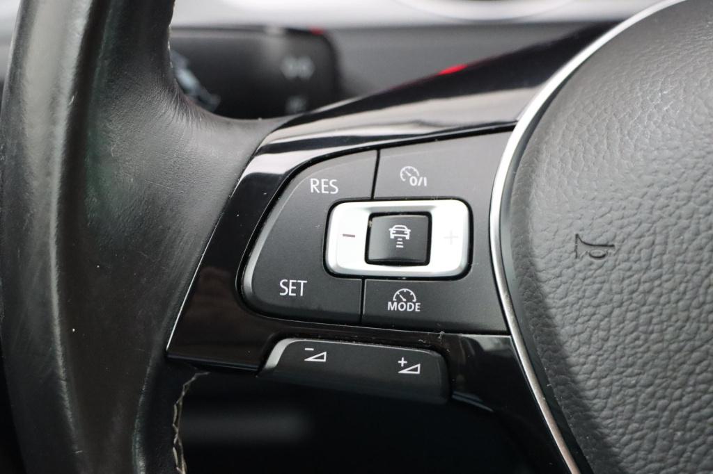 Volkswagen Golf 1.2 tsi connected series 110pk