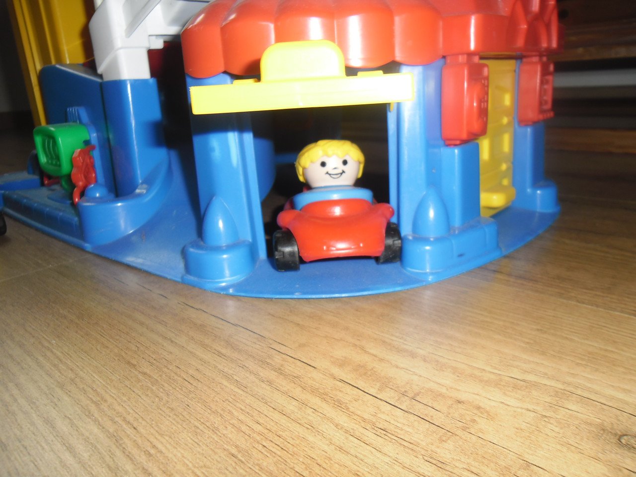 FisherPrice  garage