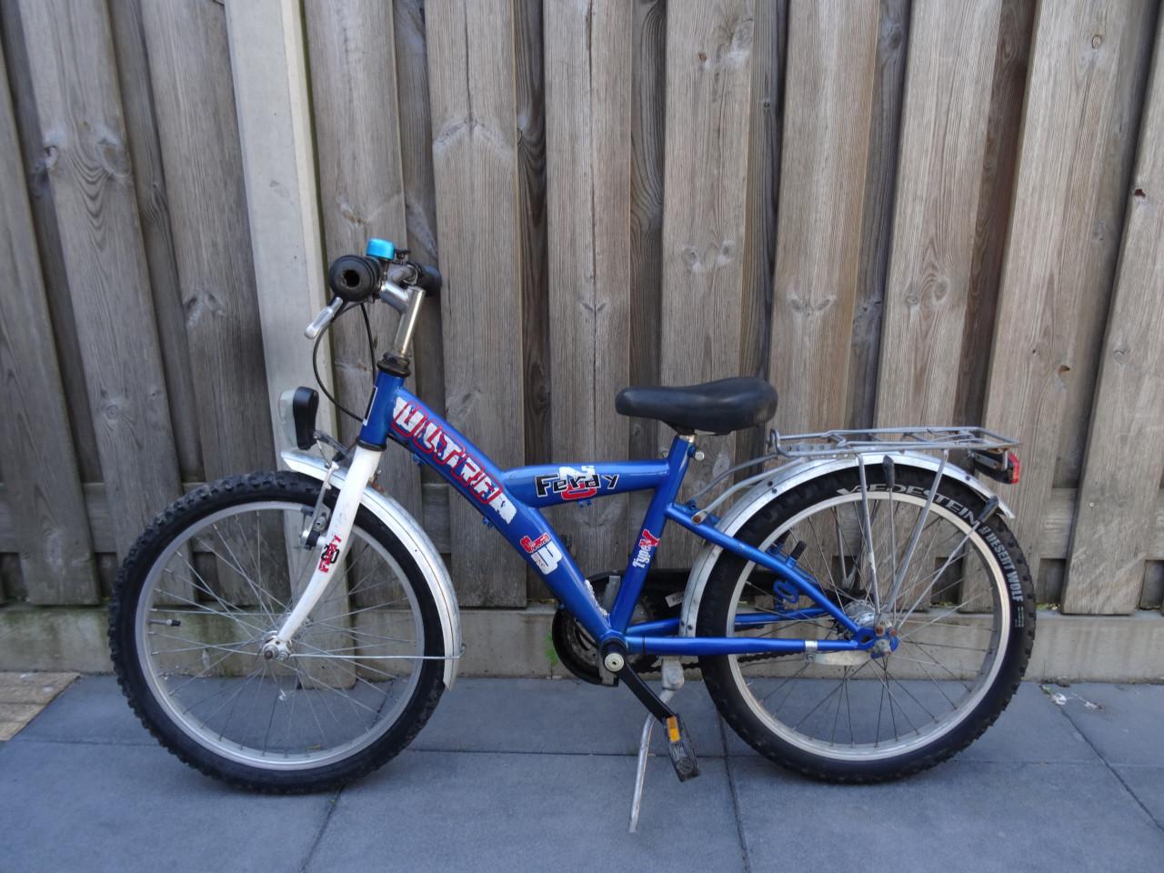 🚲 Feray Ultra Jongensfiets – 20 inch | Blauw/Wit 💙🤍