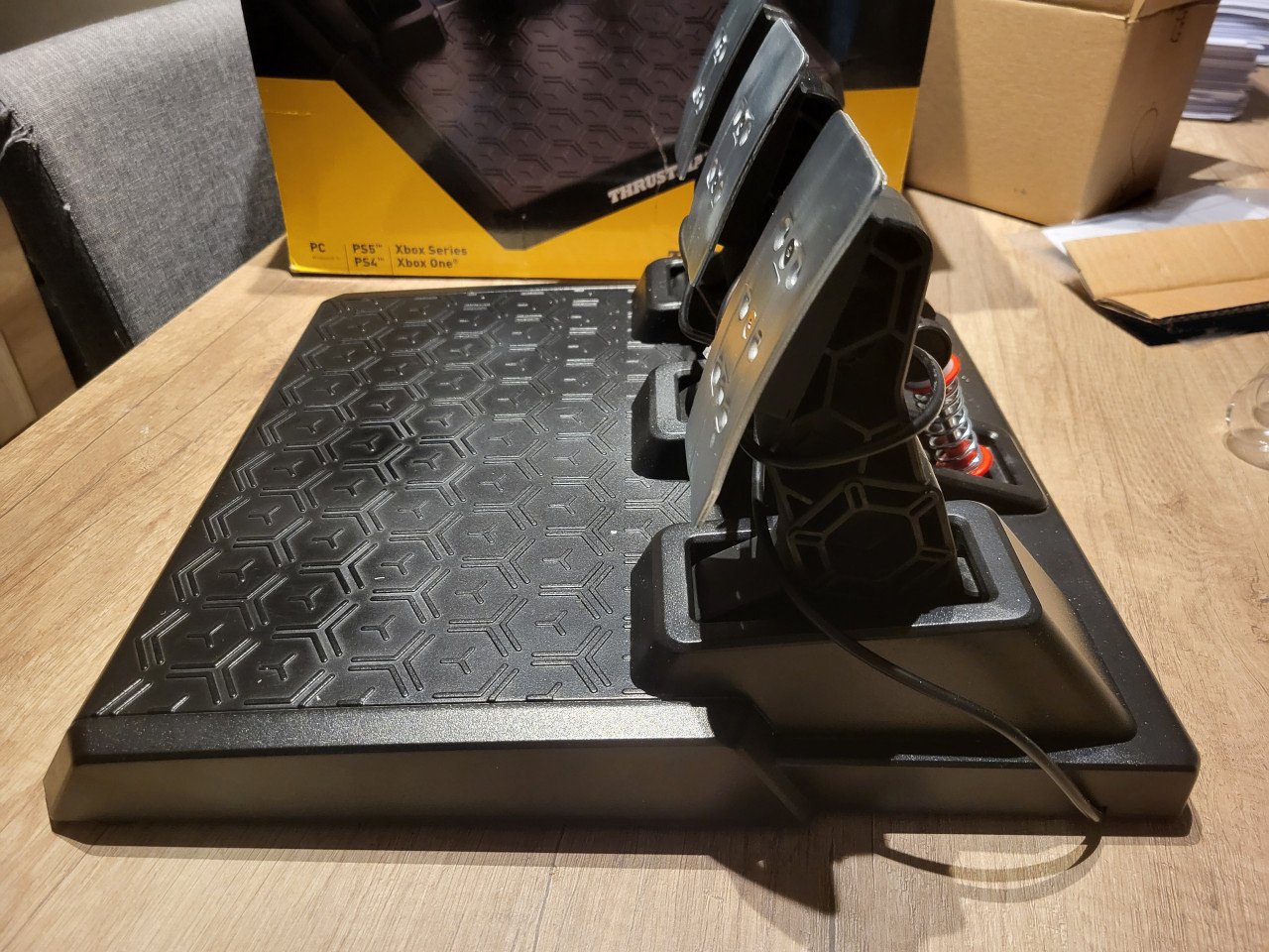 Thrustmaster