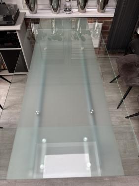 Glazen tafel