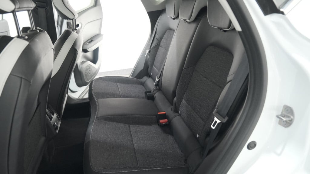 Renault Captur tce 90 techno | camera | navigatie | pack winter | apple car