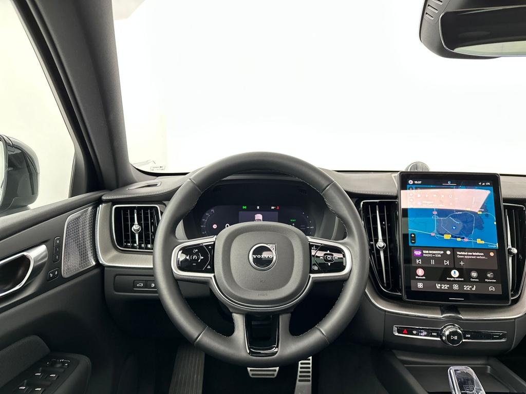 Volvo XC60 polestar engineered recharge plug-in hybrid awd