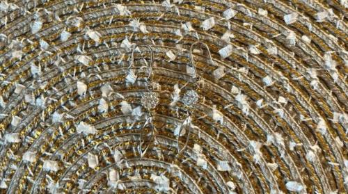 18 karaat wit gouden oorbellen met diamant