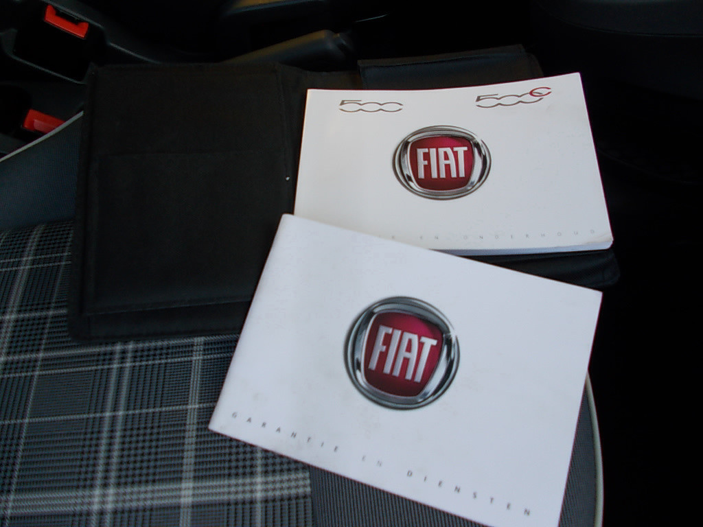 Fiat 500 0.9 twin-air lounge 80pk airco, pano.dak pdc