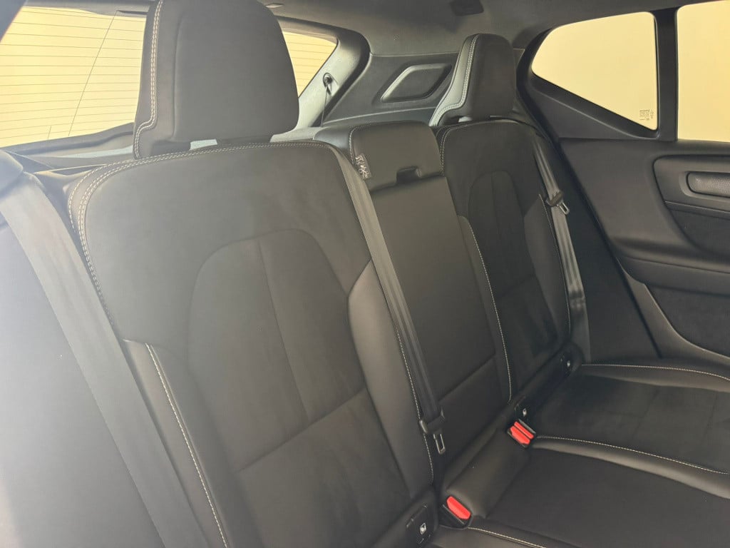 Volvo XC40 1.5 t4 recharge r-design