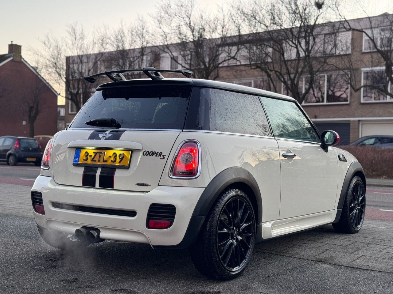 Mini 1.6 16V John Cooper Works S 275pk