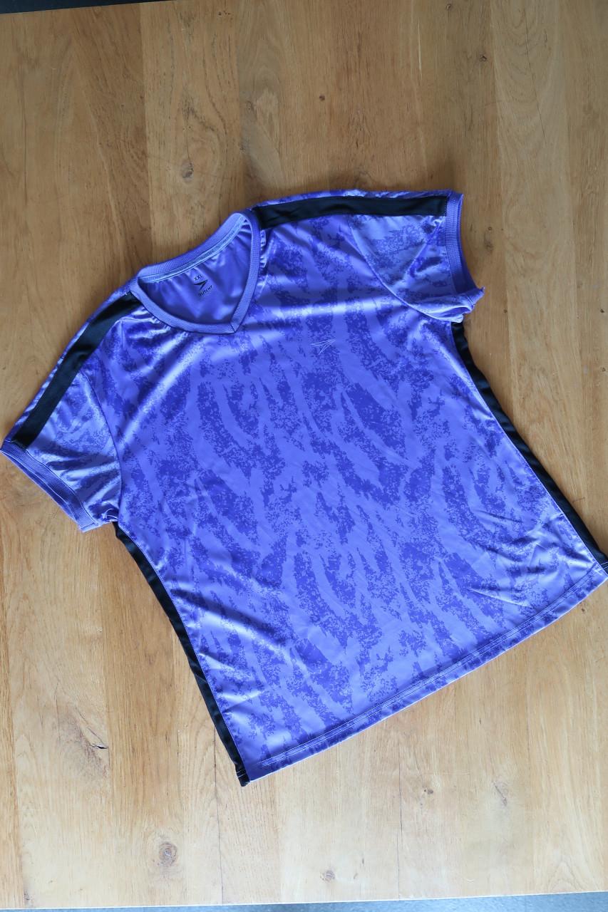 Meisjes/dames kleding, korte broekjes, truitjes en sportshirt. maat 170/XS