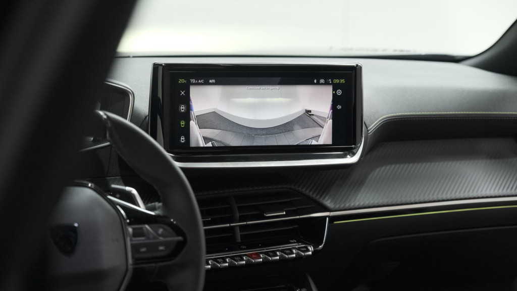 Peugeot 2008 puretech 130 eat8 gt | 360 camera | adaptieve cruise control |