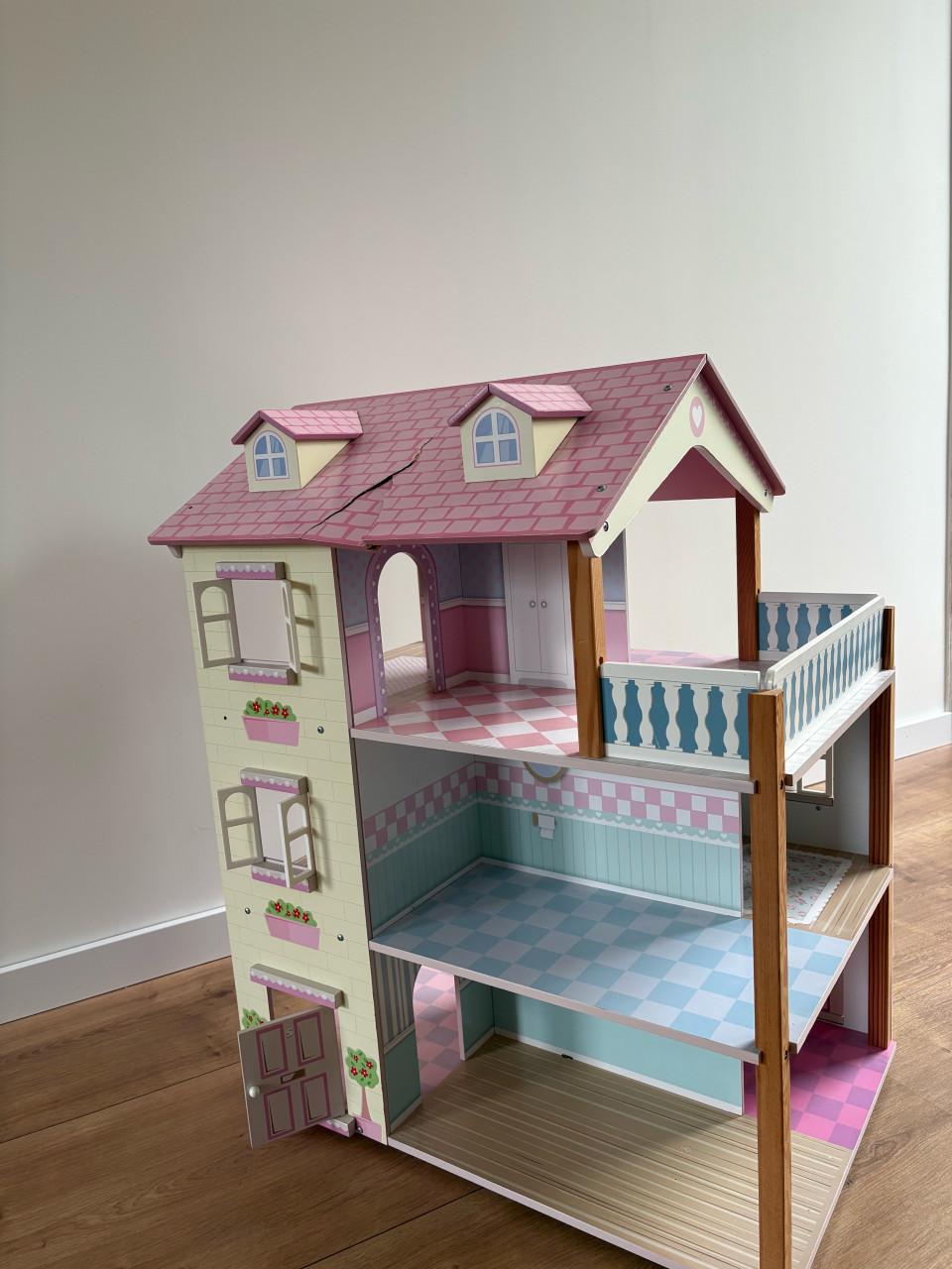 Groot poppenhuis