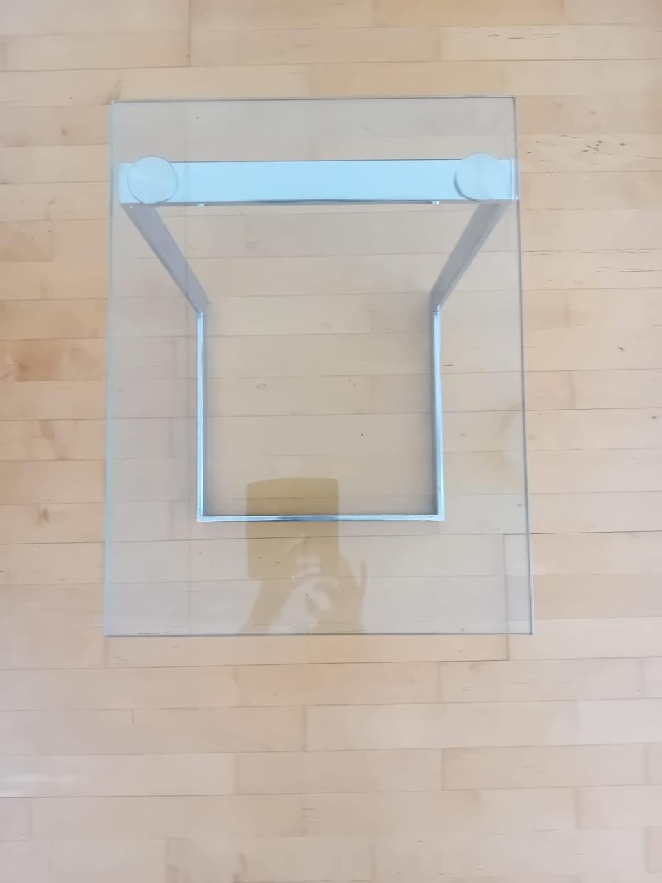 Te koop : glazen bijzettafeltje