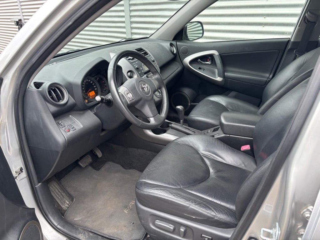 Toyota Rav4 2.0 vvti linea sol