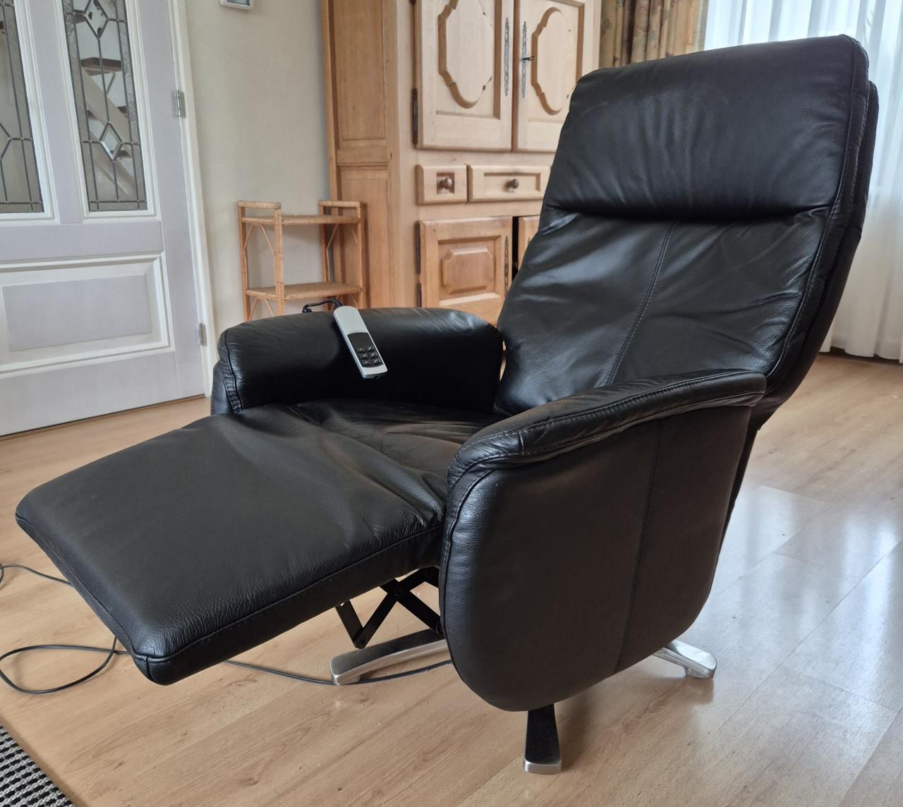 Electrisch verstelbare draaibare relaxstoel