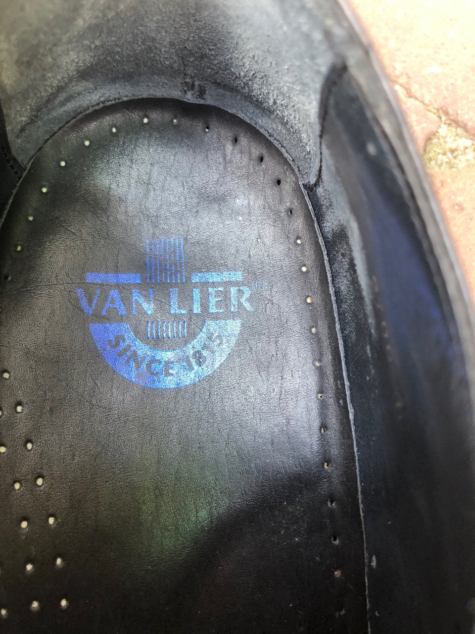 Van Lier schoenen maat 10 is 44.