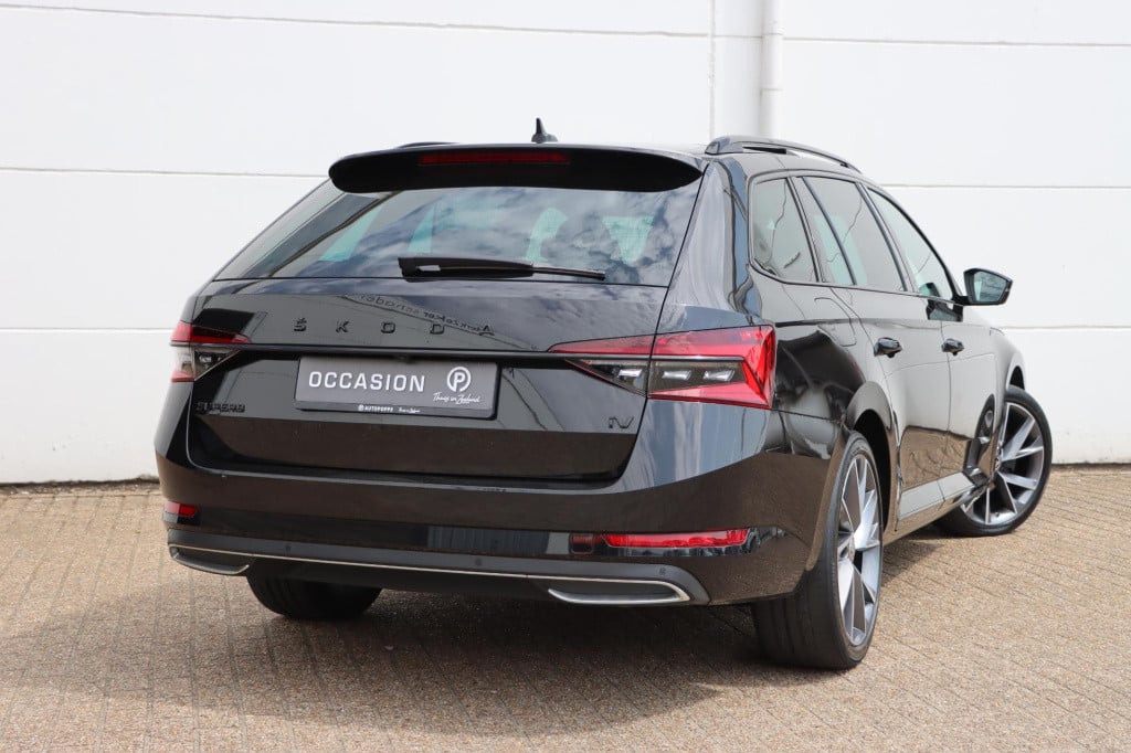 Skoda Superb combi 1.4 tsi iv sportline 218pk dsg6