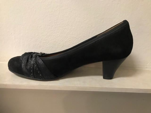 Gabor zwarte pumps van velours mt. 38,5 (5 ½)