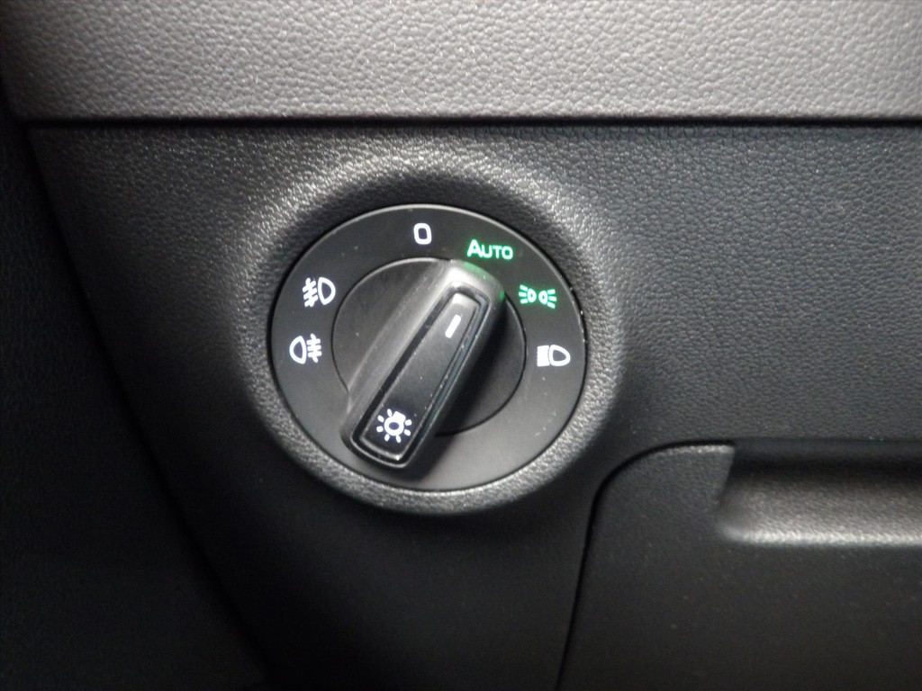 Skoda Karoq 1.5 tsi act greentech 150pk dsg-7 sportline business