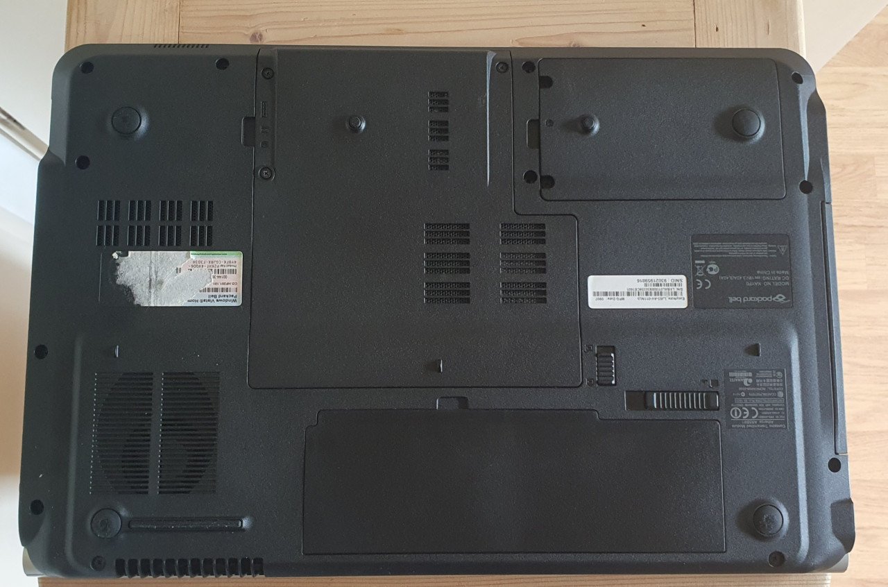 Laptop Packard Bell (Z book) 17.3 "