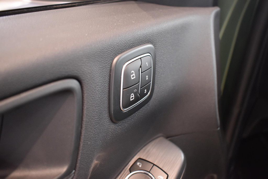 Ford Kuga 2.5 phev active x | €4000.- korting | 0.99% rente via ford option