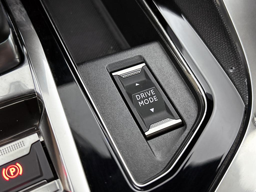 Peugeot 3008 hybrid 225pk automaat gt | rijklaar | panoramadak | el. achter