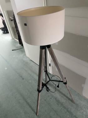 Schemerlamp driepoot