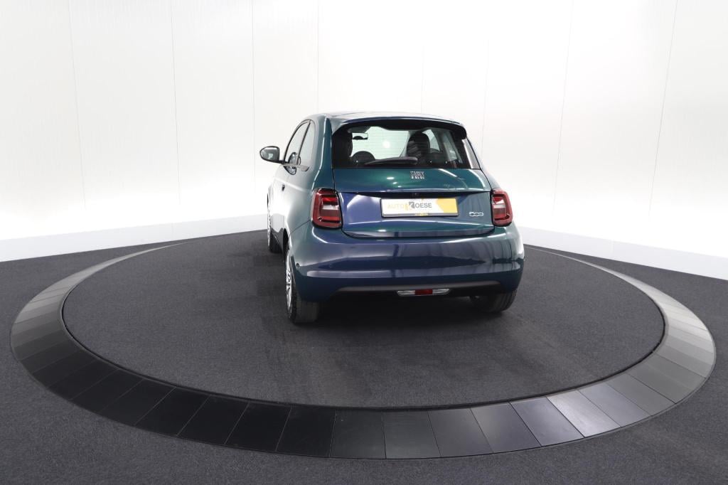 Fiat 500 urban 42 kwh | 96,9% soh | 3 fase laadfunctie | camera | apple car