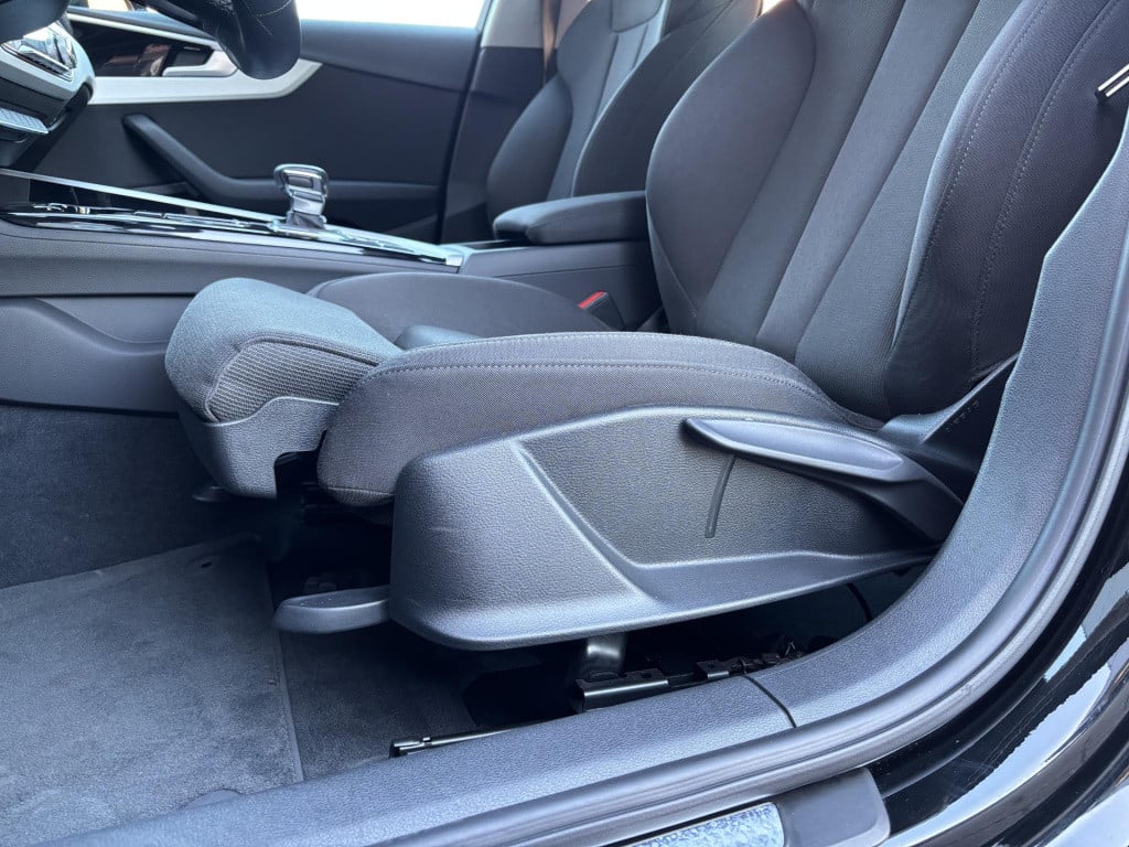 Audi A4 avant 35 tfsi advanced edition nl-auto, uitklapbare trekhaak | spor