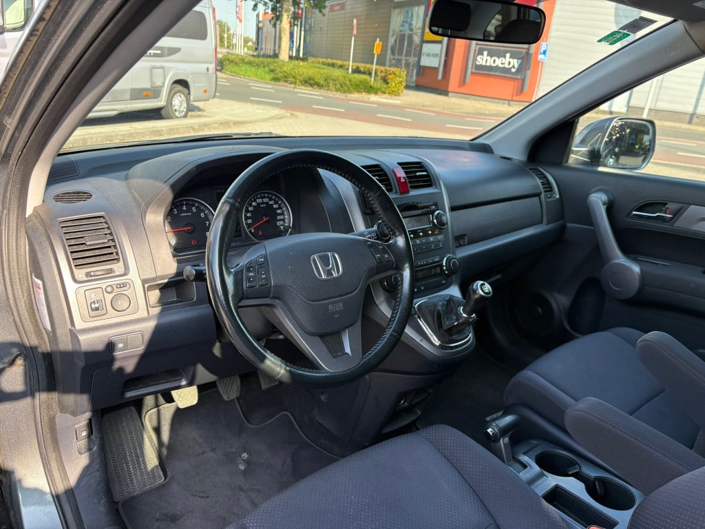 Honda CR-V 2.0i elegance