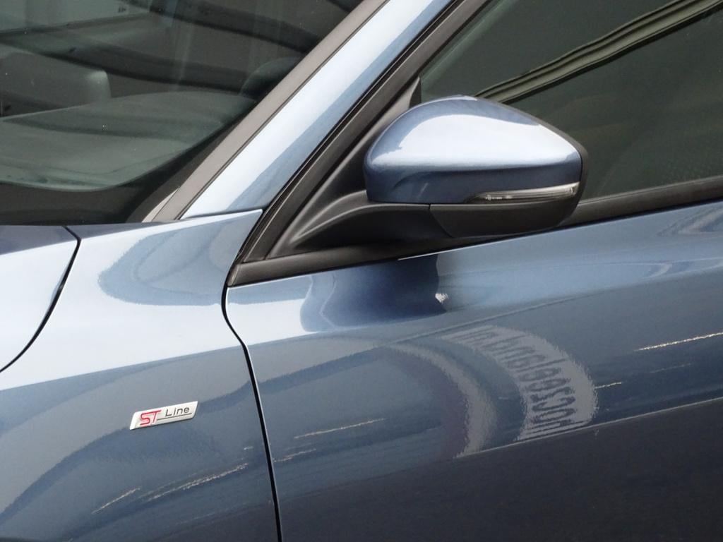 Ford Focus wagon 1.0 ecoboost st line business | led | camera | apple carpl