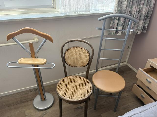 Bedmeubel met verstelbare Auping spiralen, plus bijpassende kastjes