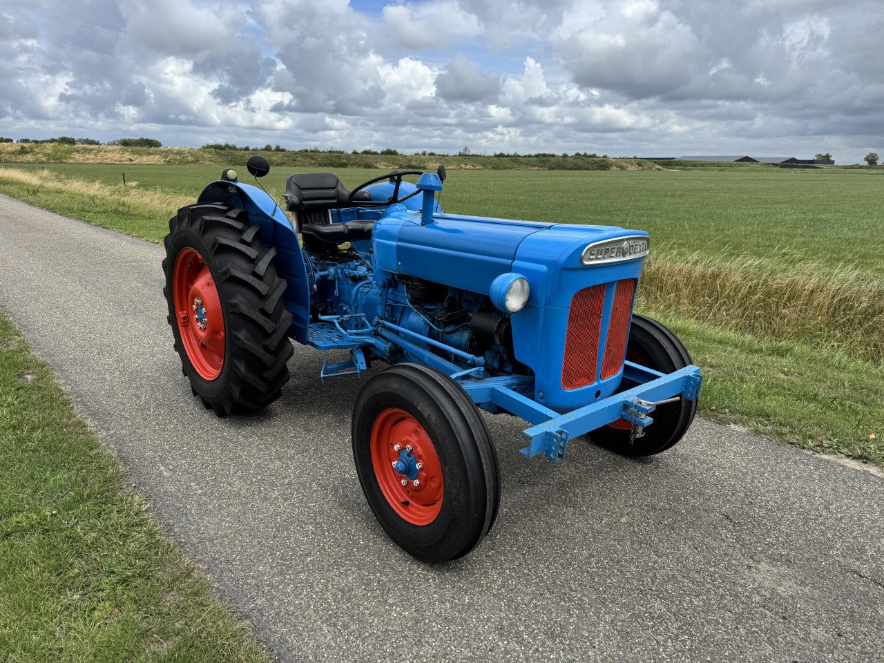 Ford super dexta