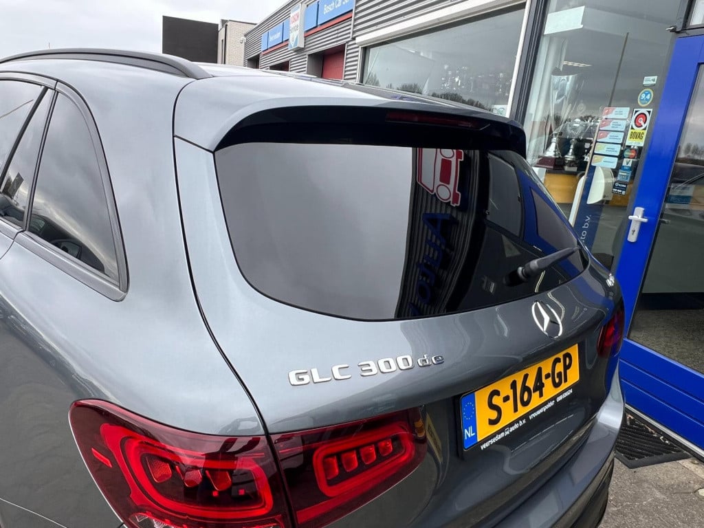 Mercedes-Benz Glc 300de 4matic business solution amg, trekhaak, panoramadak
