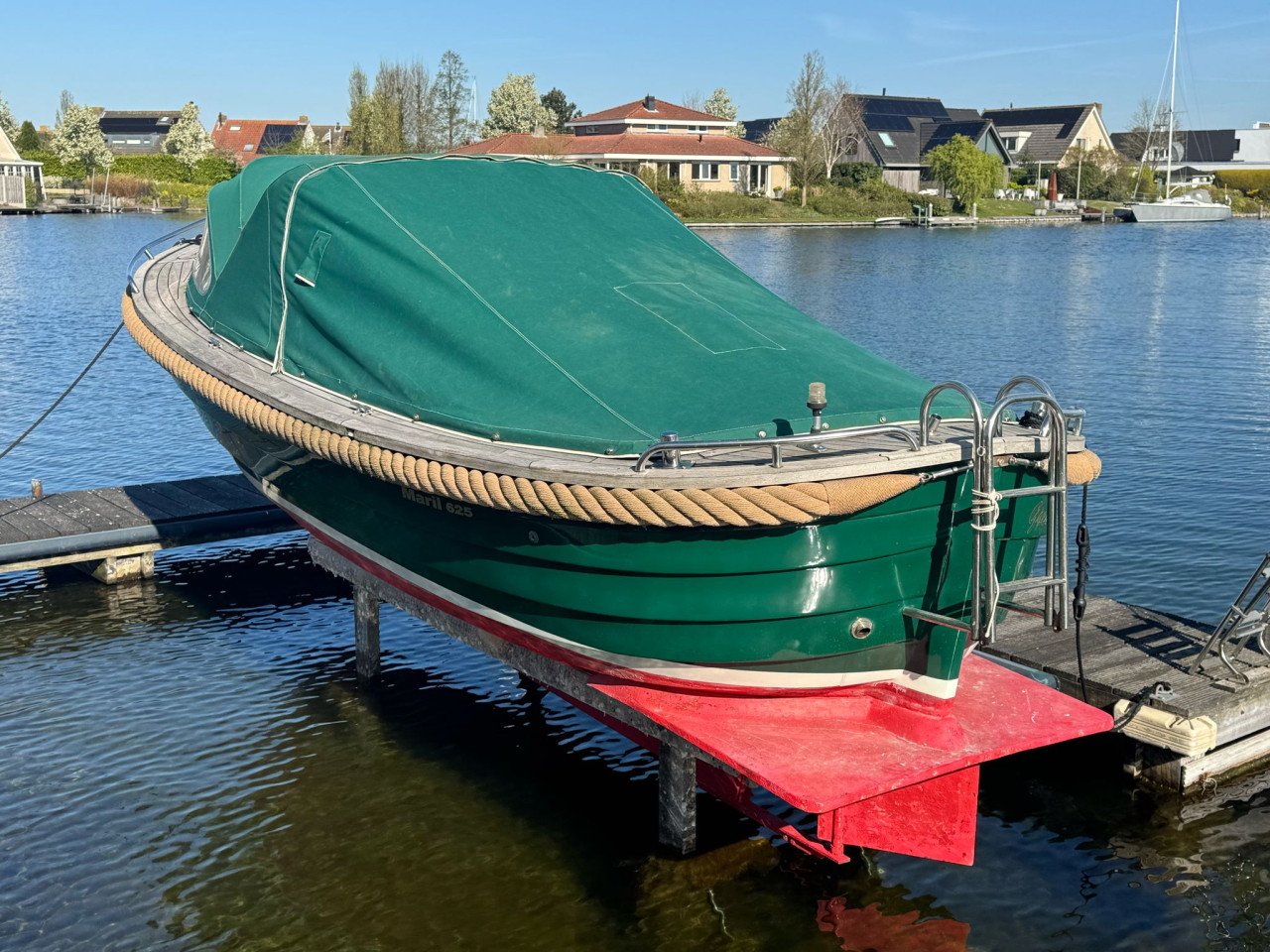 Goed onderhouden Maril 625 sloep met 22pk dieselmotor.