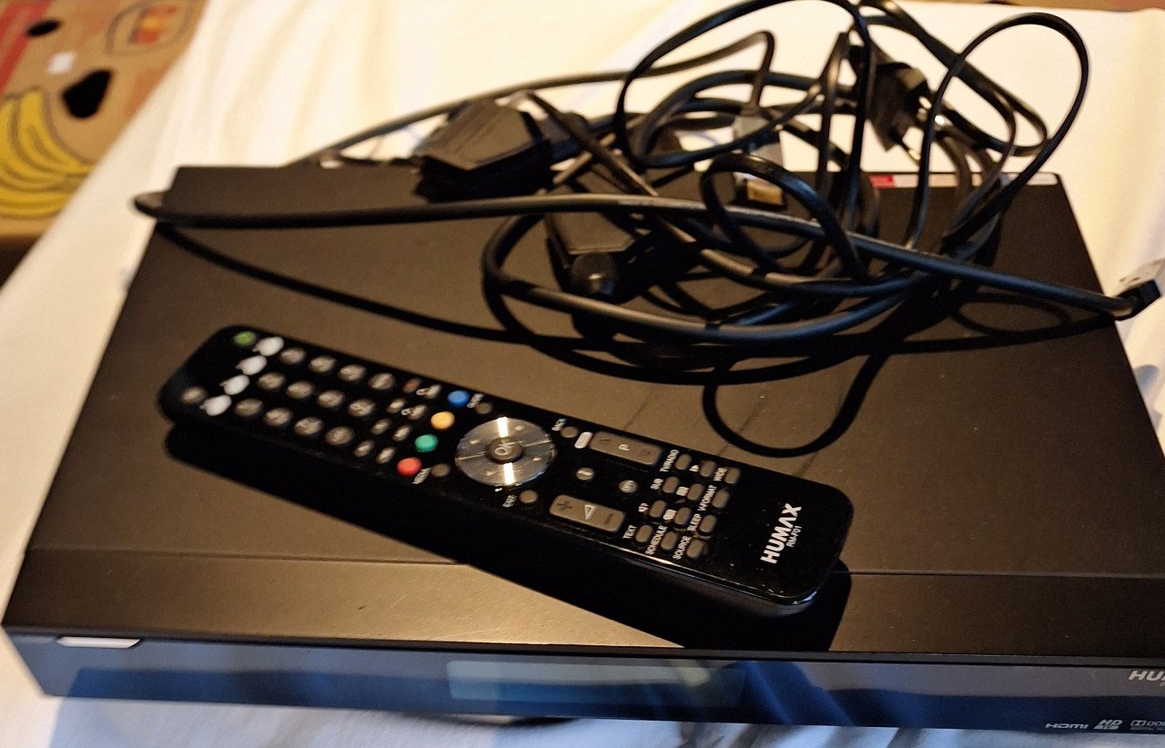 Te Koop, Humax decoder incl. Afstandbediening en alle kabels