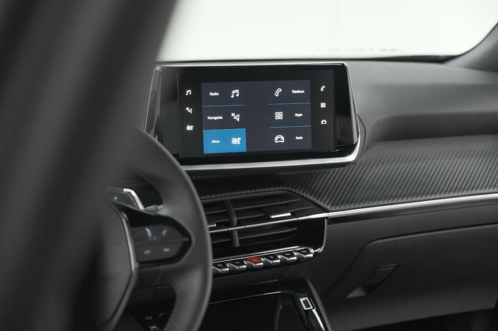 Peugeot 2008 puretech 130 eat8 allure | camera | navigatie | apple carplay 