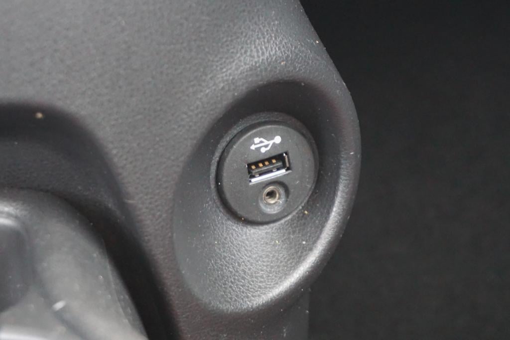 Nissan Micra 1.2 dig-sr connect edition 1e eigenaar - airco / navi / bt / e