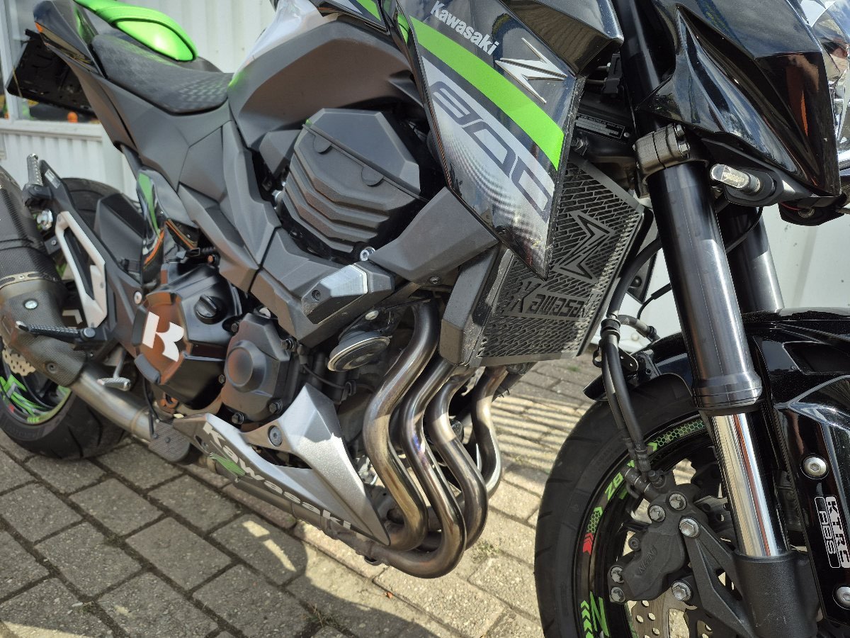Kawasaki Z800 Acrapovic uit 2016