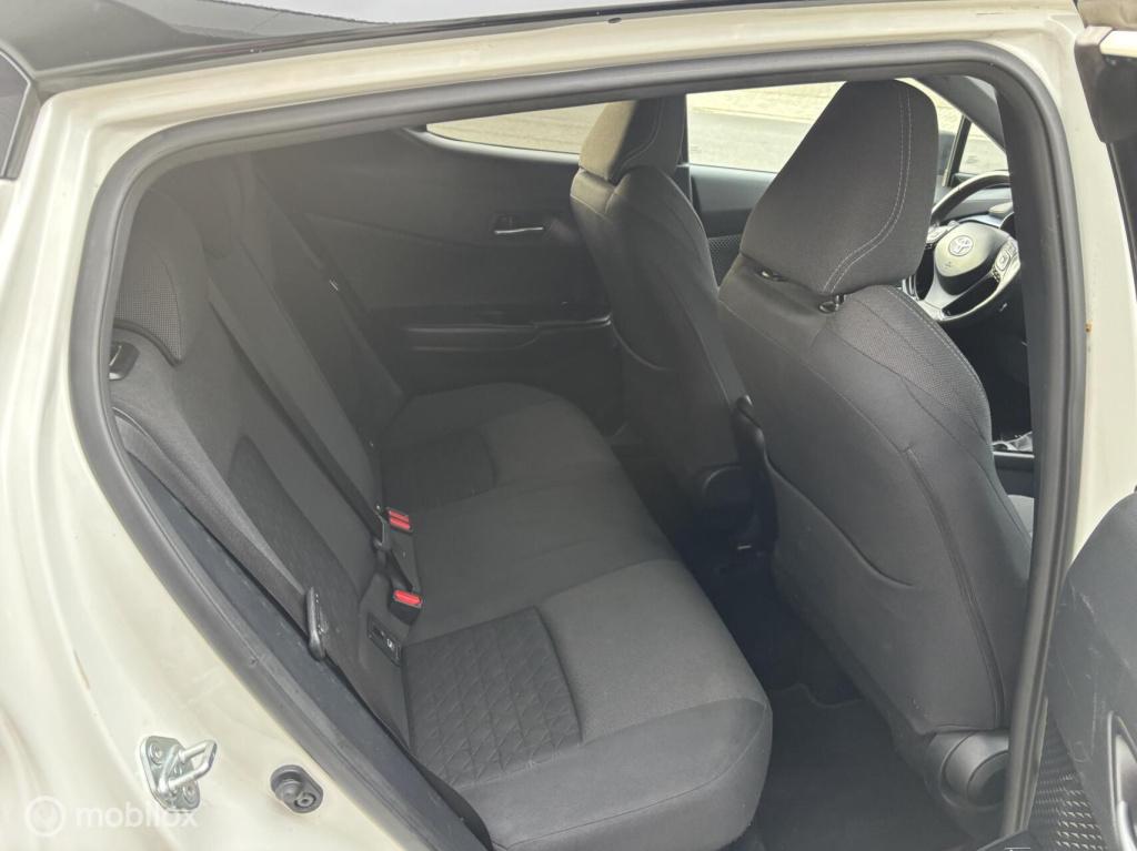 Toyota C-hr 1.8 hybrid bi-tone