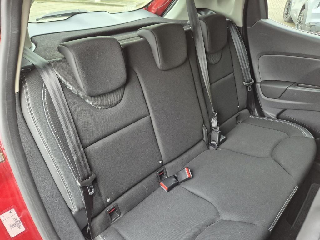 Renault Clio tce 120 edc automaat zen navigatie, cruise control, p-hulp, bl