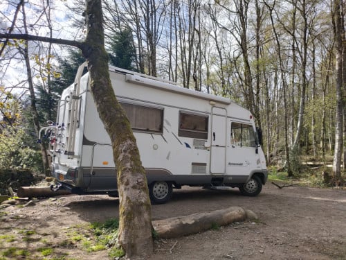 Hymer B574 gezinscamper