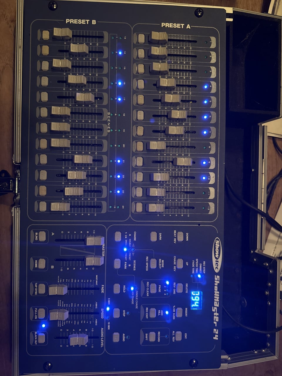 Showtec showmaster24 + Flightcase