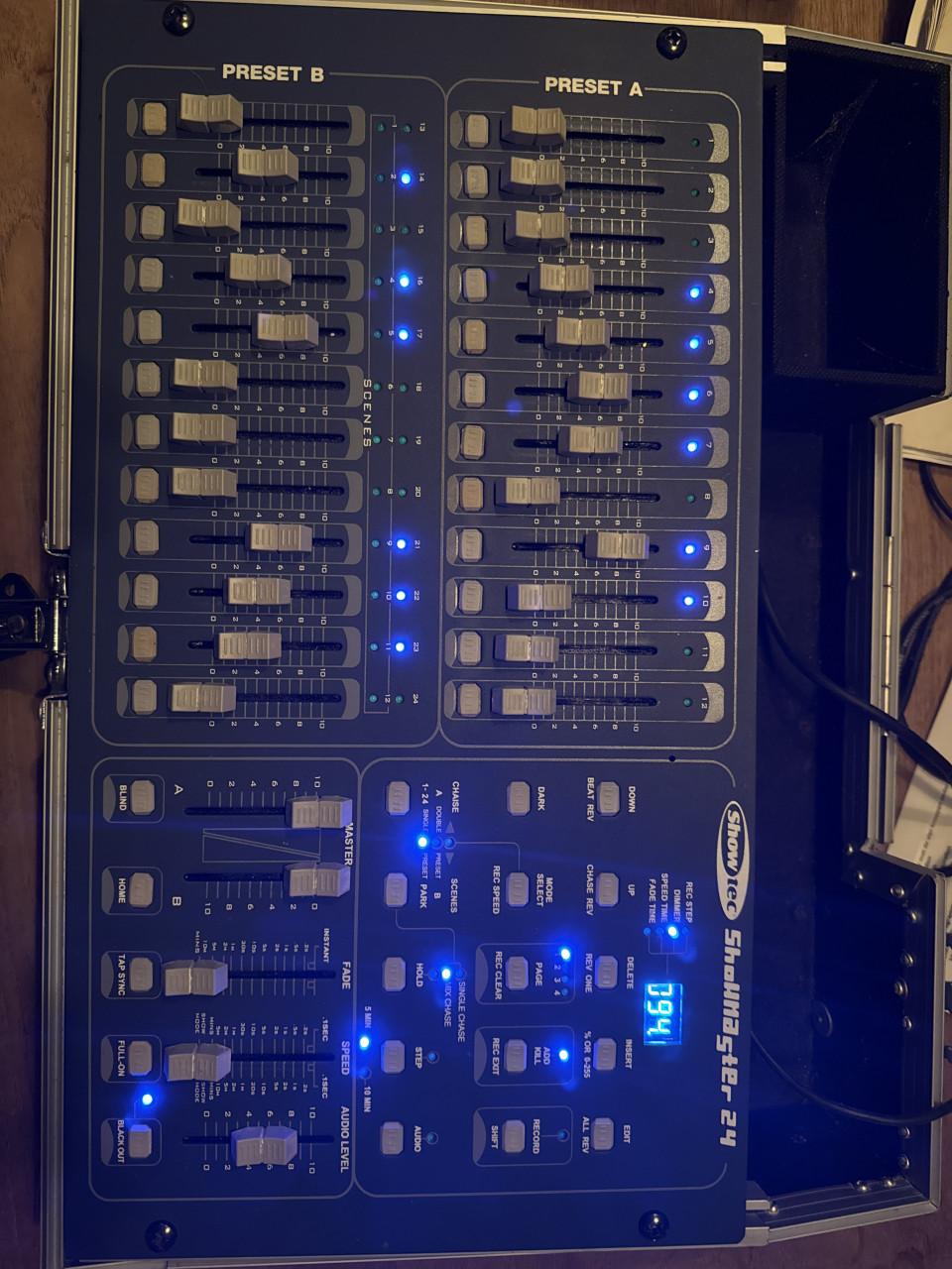 Showtec showmaster24 + Flightcase