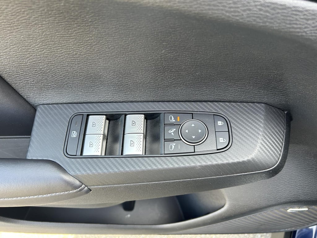 Mitsubishi Outlander 2.4 phev first edition caravantrekker van het jaar!